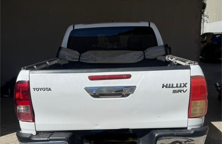 Toyota Hilux 2.8 TDI CD SRV 4x4 (Aut) - Foto #1