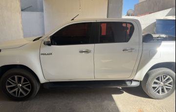 Toyota Hilux 2.8 TDI CD SRV 4x4 (Aut) - Foto #2