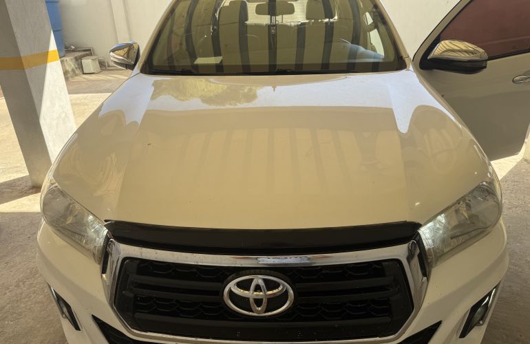 Toyota Hilux 2.8 TDI CD SRV 4x4 (Aut) - Foto #3
