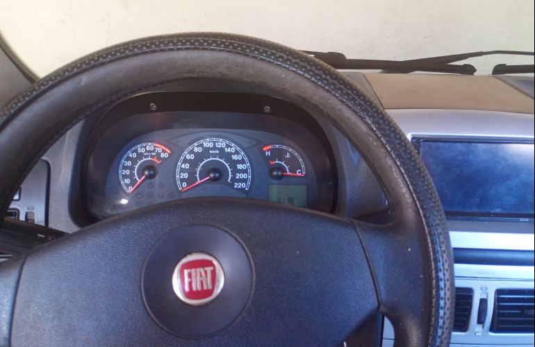 Fiat Siena ELX 1.4 8V (Tetrafuel) - Foto #9