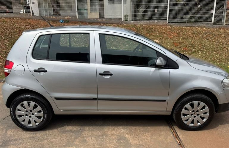 Volkswagen Fox 1.0 Mi 8v - Foto #4