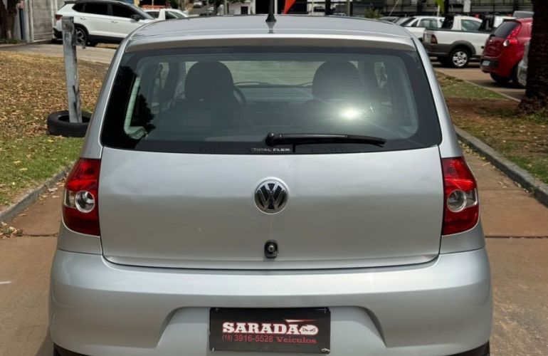 Volkswagen Fox 1.0 Mi 8v - Foto #6