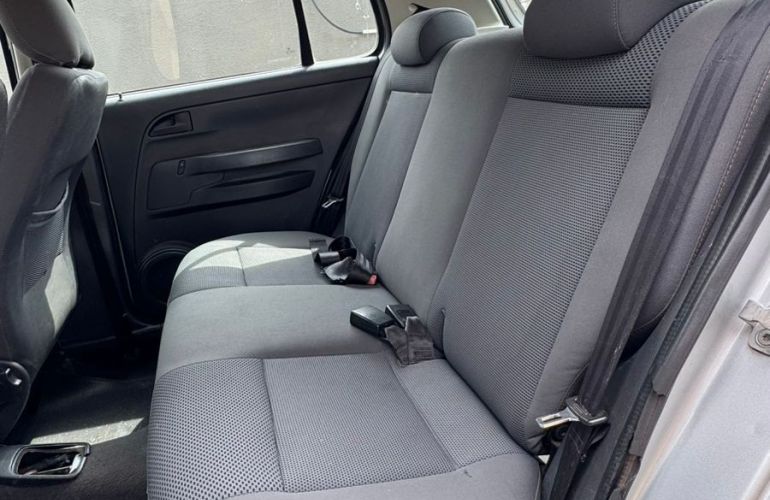 Volkswagen Fox 1.0 Mi 8v - Foto #10
