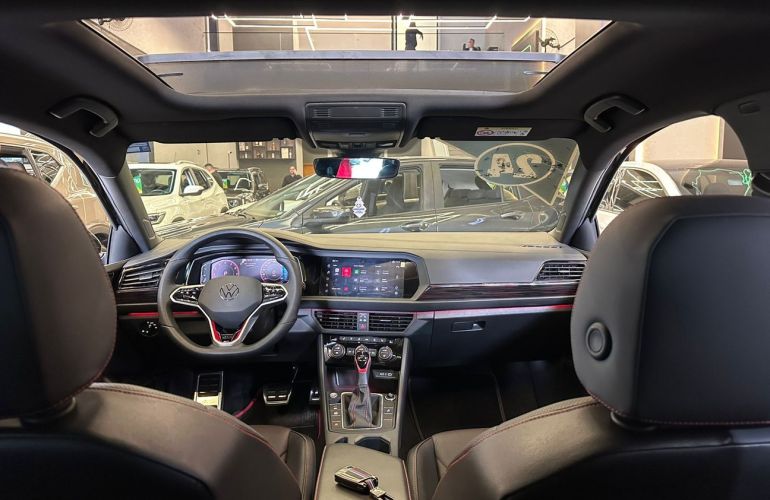 Volkswagen Jetta 2.0 350 TSI GLI DSG - Foto #10