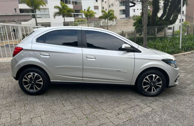 Chevrolet Onix 1.4 MPFi LTZ 8v - Foto #4