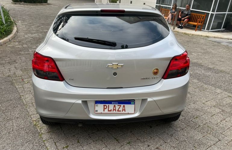 Chevrolet Onix 1.4 MPFi LTZ 8v - Foto #6
