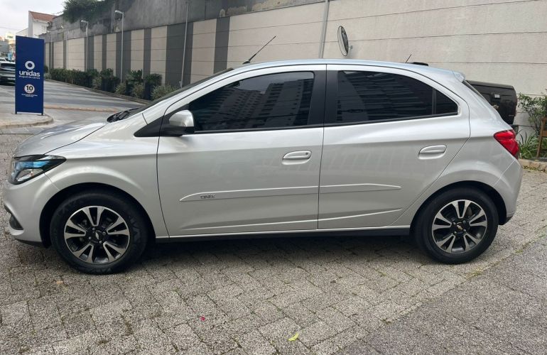 Chevrolet Onix 1.4 MPFi LTZ 8v - Foto #8
