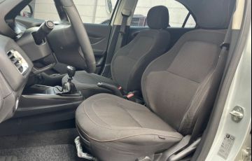 Chevrolet Onix 1.4 MPFi LTZ 8v - Foto #9