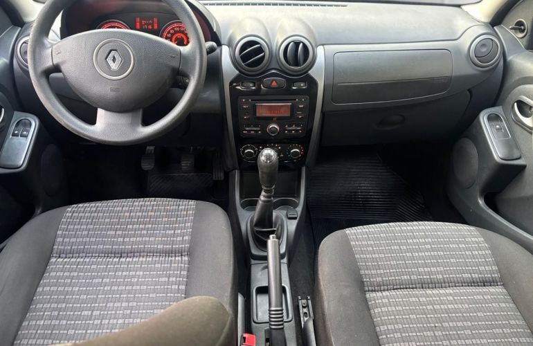 Renault Sandero 1.0 Expression 16v - Foto #1