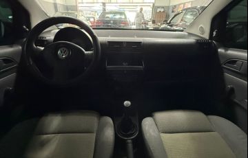 Volkswagen Fox City 1.0 8V (Flex) - Foto #2