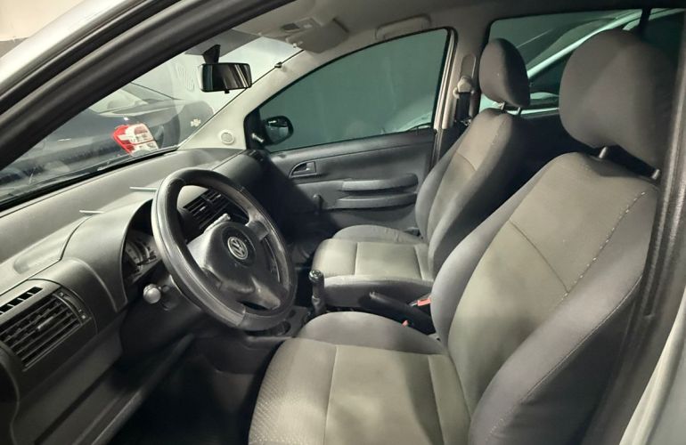 Volkswagen Fox City 1.0 8V (Flex) - Foto #3