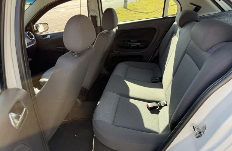 Volkswagen Gol 1.0 (G5) (Flex) - Foto #8