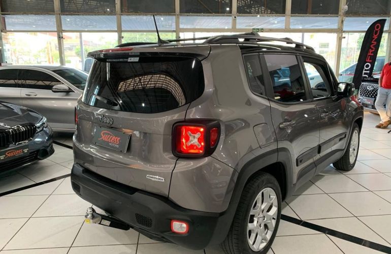 Jeep Renegade 1.8 16V Longitude - Foto #2