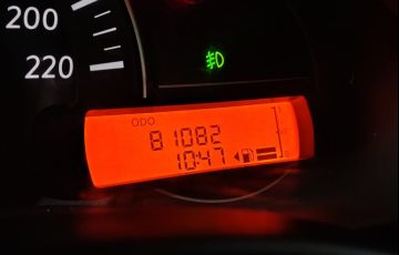 Nissan March 1.6 SL 16v