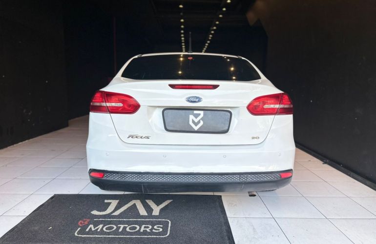 Ford Focus 2.0 SE Fastback 16V Flex 4p Powershift - Foto #5