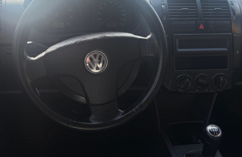 Volkswagen Polo Hatch Sportline 1.6 8V - Foto #4