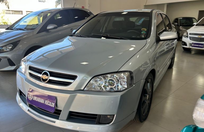 Chevrolet Astra Hatch Advantage 2.0 (Flex) - Foto #3