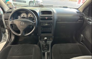 Chevrolet Astra Hatch Advantage 2.0 (Flex) - Foto #10