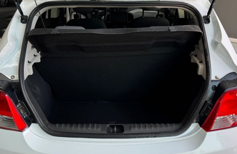 Chevrolet Onix 1.0 MPFi LS 8v - Foto #7