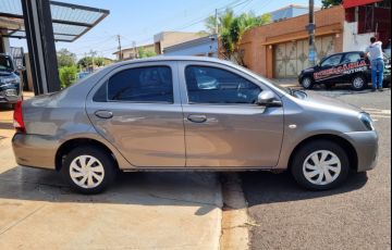 Toyota Etios 1.5 X Sedan 16v - Foto #6