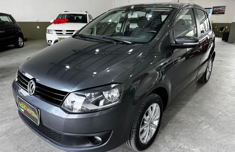 Volkswagen Fox 1.6 Mi 8V Flex 4p Manual - Foto #1