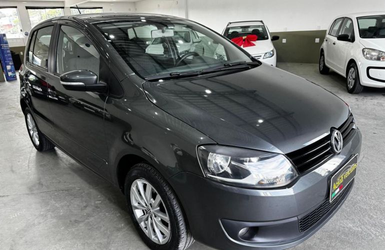 Volkswagen Fox 1.6 Mi 8V Flex 4p Manual - Foto #2
