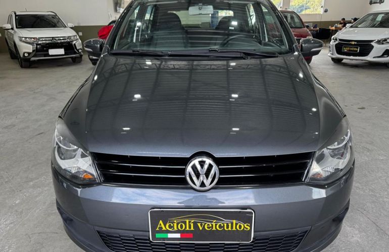 Volkswagen Fox 1.6 Mi 8V Flex 4p Manual - Foto #3