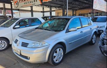 Renault Mégane Sedan Dynamique 2.0 16V (aut)