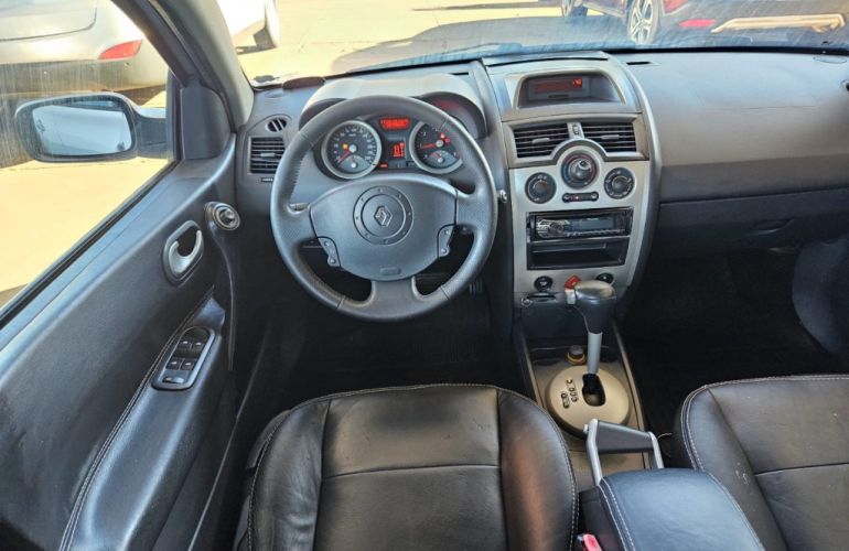 Renault Mégane Sedan Dynamique 2.0 16V (aut) - Foto #3