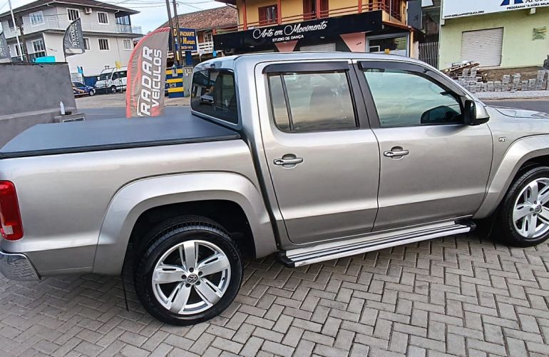 Volkswagen Amarok 2.0 TDi AWD Highline - Foto #6