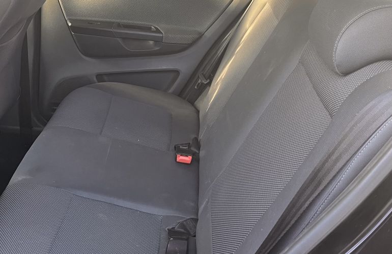 Volkswagen Fox 1.6 VHT I-Motion (Flex) - Foto #5