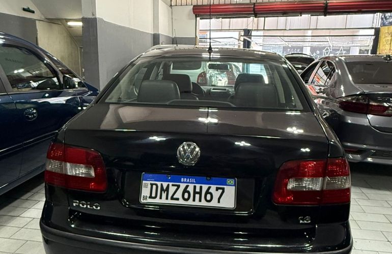 Volkswagen Polo Sedan 1.6 8V - Foto #6
