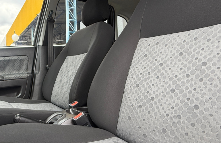 Ford Fiesta Hatch 1.6 (Flex) - Foto #6