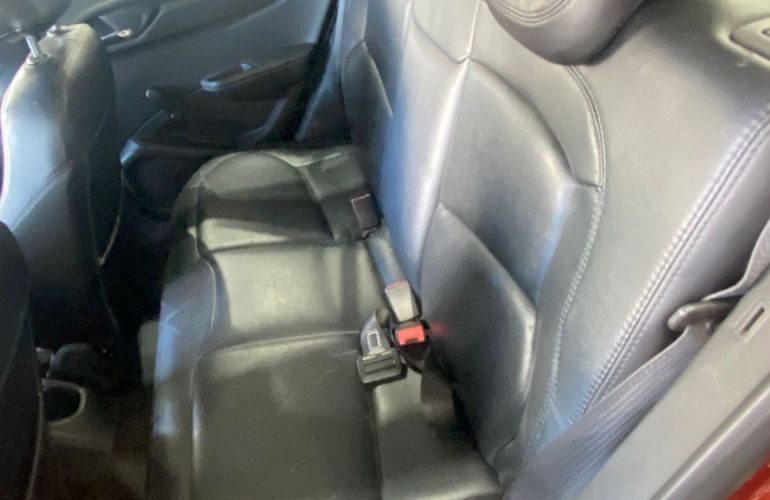 Chevrolet Onix 1.0 MPFi Lollapalooza 8V Flex 4p Manual - Foto #7
