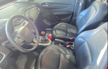 Chevrolet Onix 1.0 MPFi Lollapalooza 8V Flex 4p Manual - Foto #8