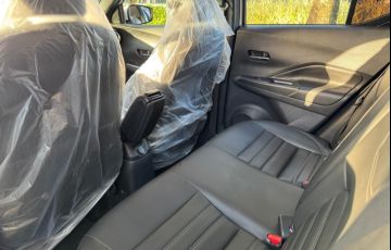 Nissan Kicks 1.6 16V Flexstart SL 4p Xtronic - Foto #9