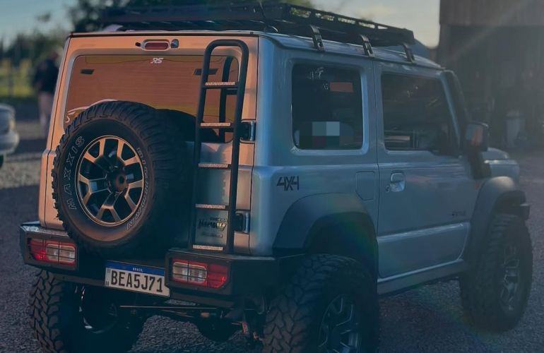 Suzuki Jimny Sierra 1.5 4STYLE 4WD (Aut) - Foto #1