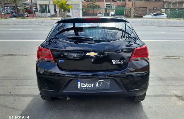 Chevrolet Onix 1.4 MPFi LTZ 8v - Foto #3