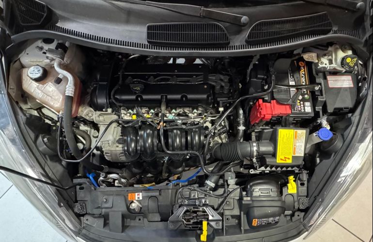 Ford Fiesta 1.5 S Hatch 16v - Foto #8