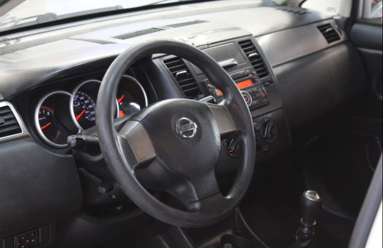 Nissan Tiida 1.8 Sedan 16v - Foto #3