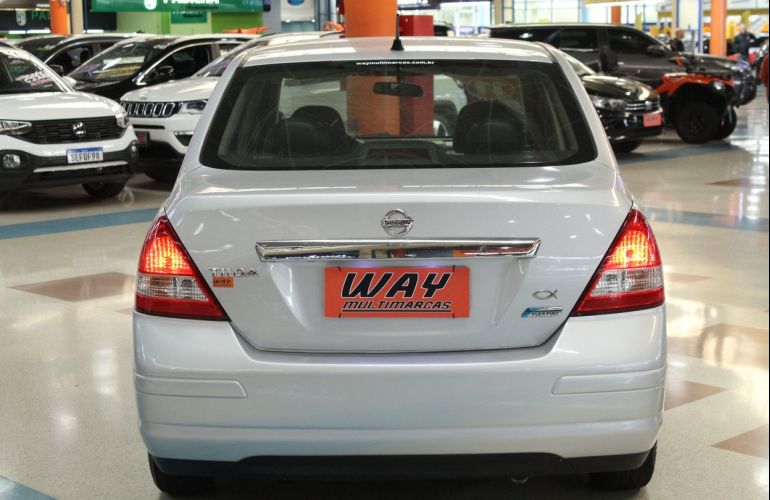 Nissan Tiida 1.8 Sedan 16v - Foto #9