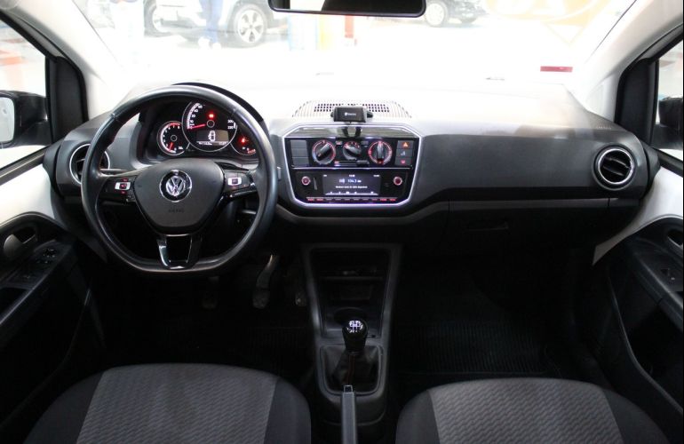 Volkswagen Up 1.0 170 TSi Total Connect - Foto #4