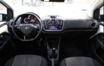 Volkswagen Up 1.0 170 TSi Total Connect - Foto #4