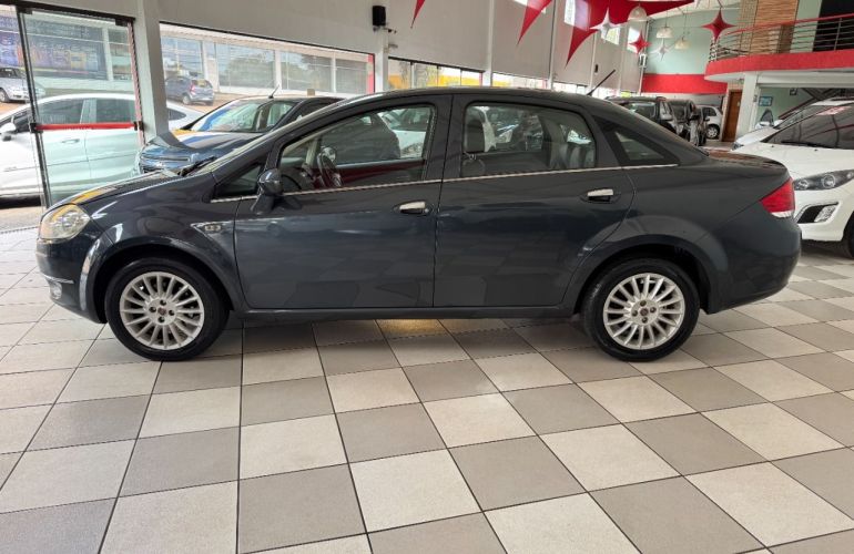 Fiat Linea HLX 1.9 16V (Flex) - Foto #4