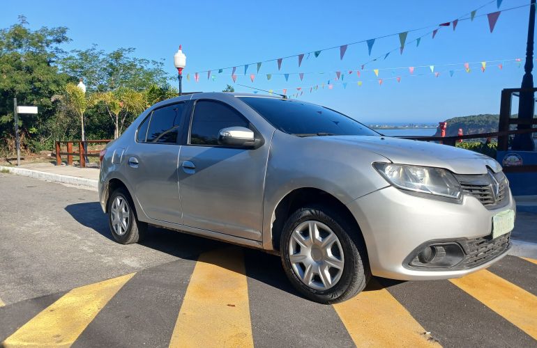 Renault Logan Expression 1.6 8V (Flex) - Foto #2