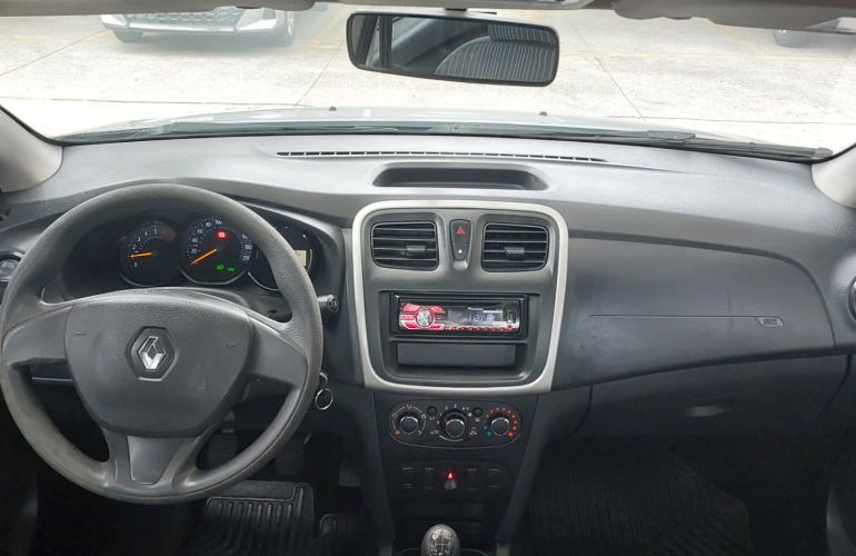 Renault Logan Authentique 1.0 12V SCe (Flex) - Foto #3