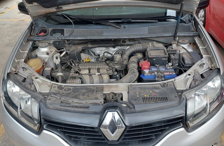 Renault Logan Authentique 1.0 12V SCe (Flex) - Foto #7