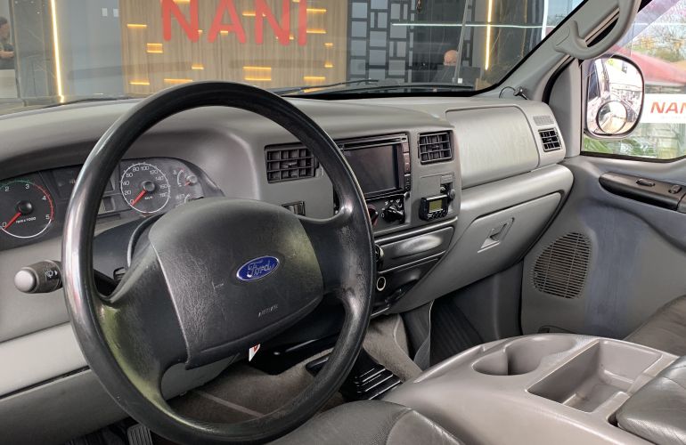 Ford F-250 XLT 4x2 3.9 (Cab Dupla) - Foto #3