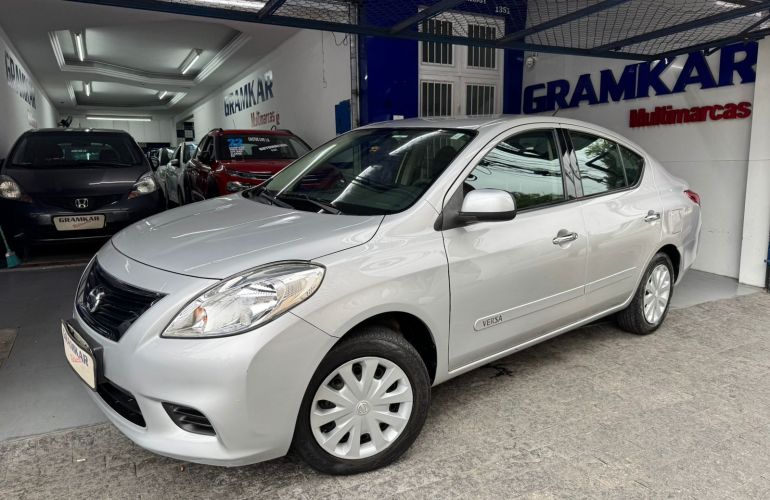 Nissan Versa 1.6 16V SV - Foto #2