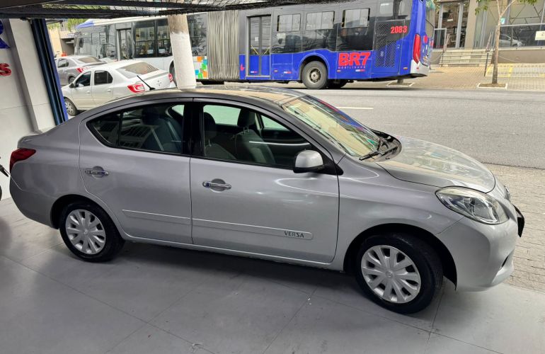 Nissan Versa 1.6 16V SV - Foto #7